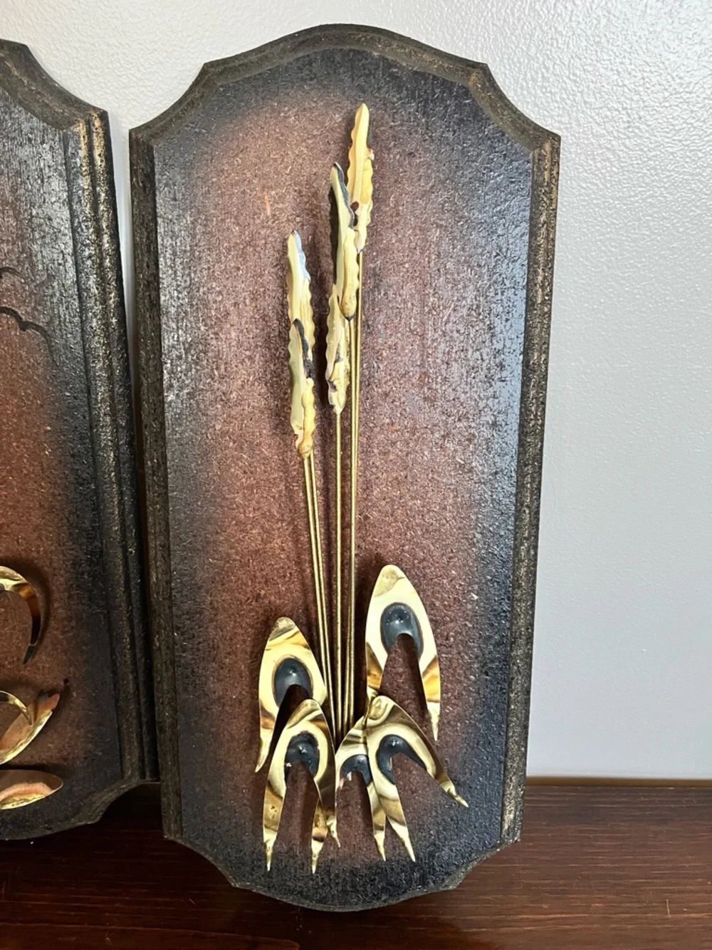 Vintage Style Brown Wall Plaque Set with Golden Accents - Home Wall Decor - Picture 3 of 8